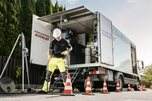 Sanierung von Inspektionsschächten mit GFK Sanierung von Inspektionsschächten mit GFK